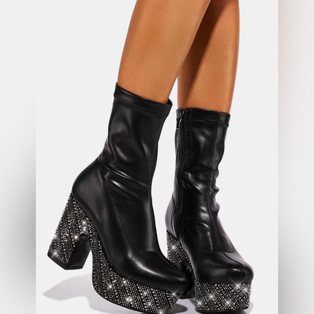Azalea Wang Black Heeled Boots with Studded Platform